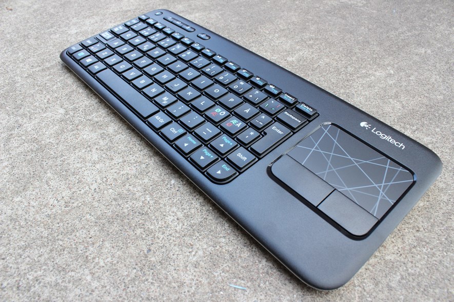 The Logitech K400r.