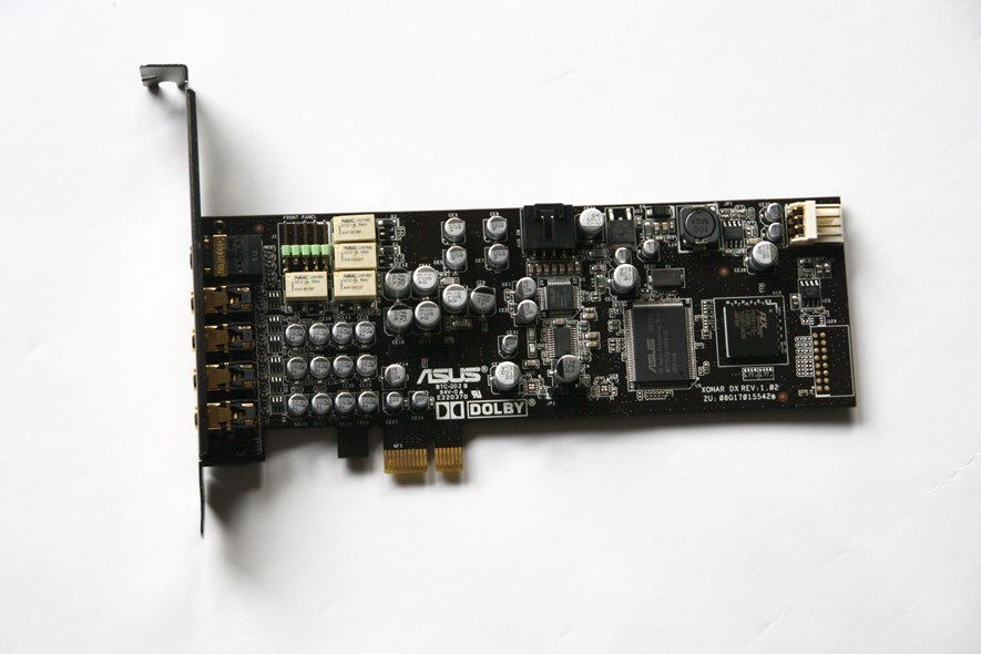 Notice the PCI-Express bus, external power connector (right) and front panel connector (left). Aux in the top middle.
