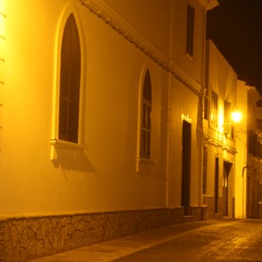 Es Mercadal in the evening.