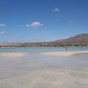 The beach at Elafonisi. The sand forms an interesting underwater landscape, making it possible to move between the islands if you choose the right path.