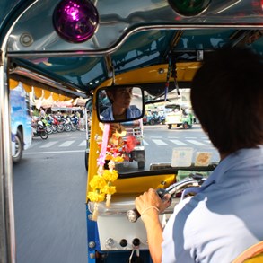 Tuk tuk - fast and safe!