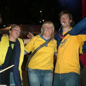 This is how we usually sing the national anthem.